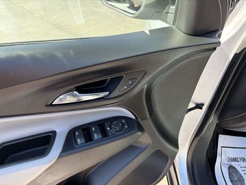 Used 2019 Chevrolet Equinox LS w/ LS Convenience Package AWD/4WD image 15