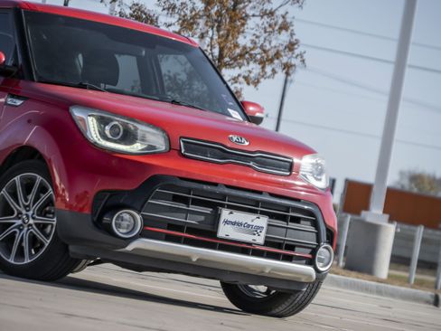 Used 2018 Kia Soul ! w/ Tech Package image 5