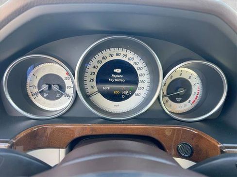 Used 2014 Mercedes-Benz E 350 4MATIC Sedan image 11