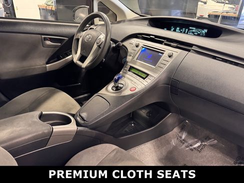 Used 2013 Toyota Prius Three image 4