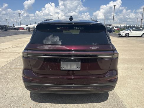 Used 2024 Lincoln Nautilus Reserve w/ Equipment Group 202A AWD/4WD image 4
