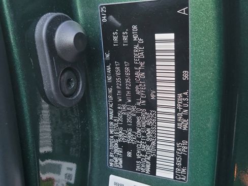 Used 2025 Toyota Sienna XLE image 30