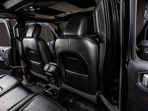 Used 2020 Jeep Gladiator Overland image 30