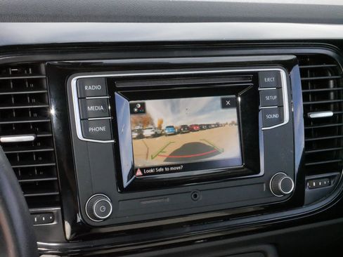 Used 2017 Volkswagen Beetle 1.8T S image 27