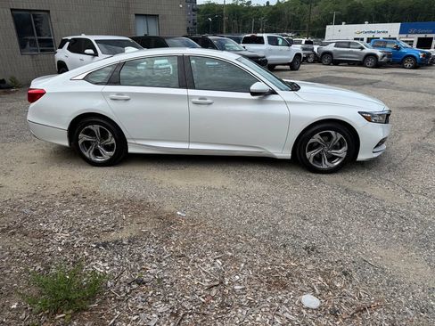 Used 2020 Honda Accord EX image 8