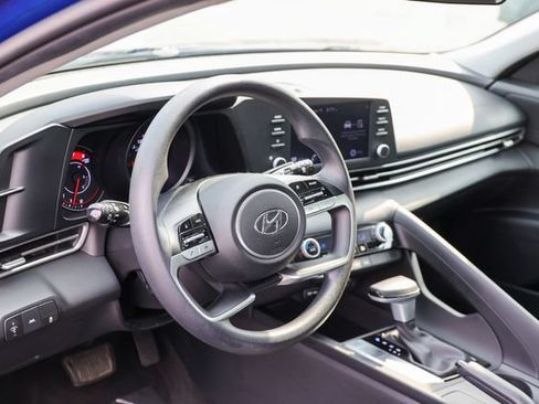 Used 2023 Hyundai Elantra SEL FWD image 20