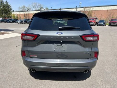 Used 2023 Ford Escape ST-Line w/ Tech Pack #1 AWD/4WD image 6