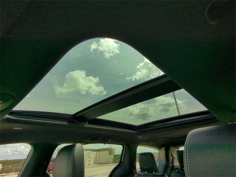 New 2026 Chrysler Pacifica Limited w/ S Appearance Package image 25