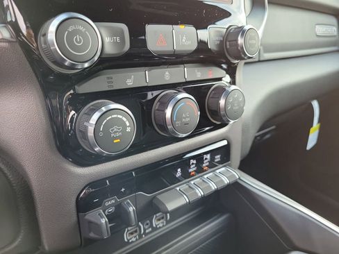 New 2026 RAM 1500 4x4 Crew Cab image 30