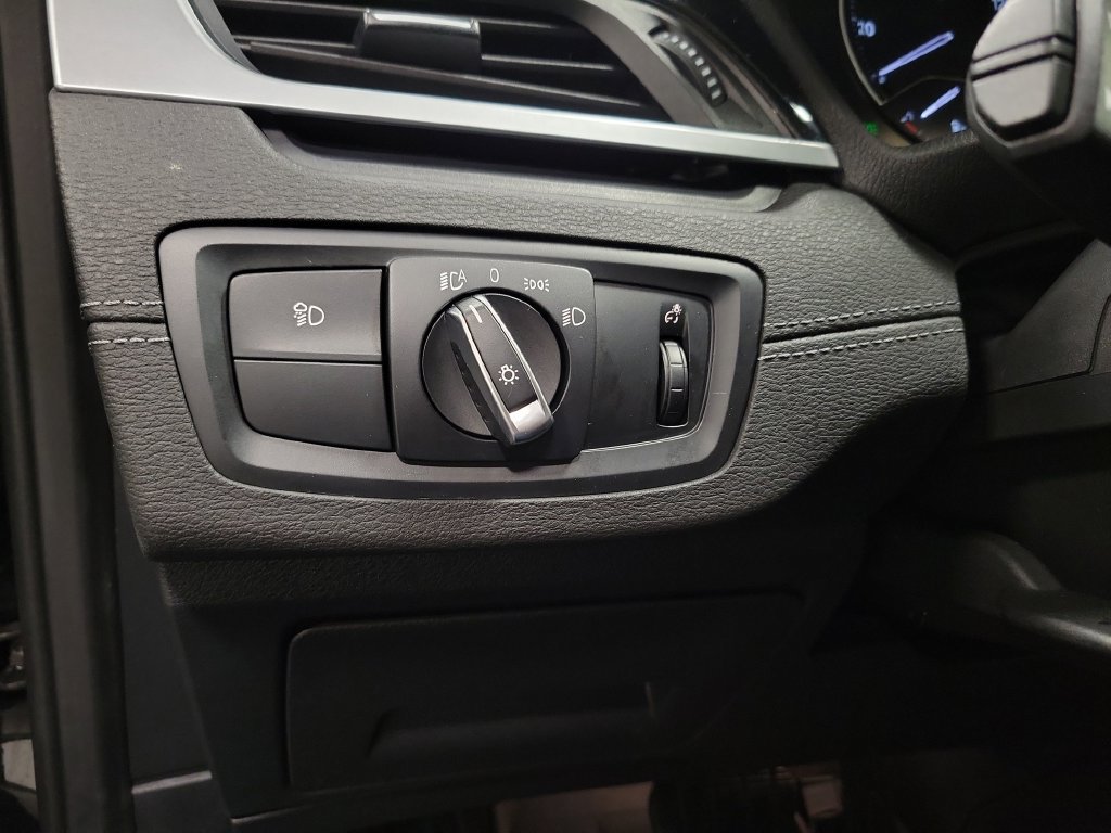 Used 2023 BMW X2 xDrive28i w/ Convenience Package AWD/4WD image 29