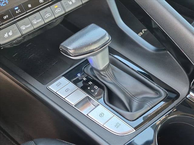 Used 2022 Hyundai Elantra Limited FWD image 12