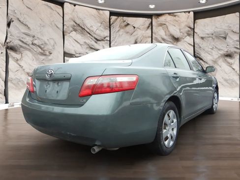 Used 2009 Toyota Camry LE image 6