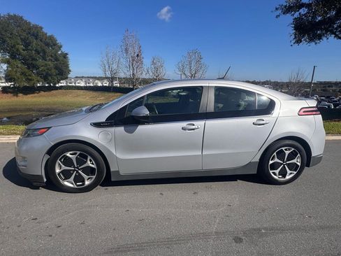 Used 2014 Chevrolet Volt w/ Enhanced Safety Package 1 image 7