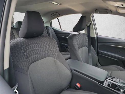 Used 2025 Toyota Camry LE image 15