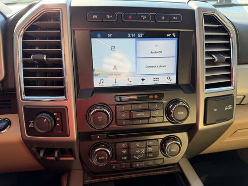 Used 2017 Ford F250 Lariat w/ Lariat Ultimate Package image 18