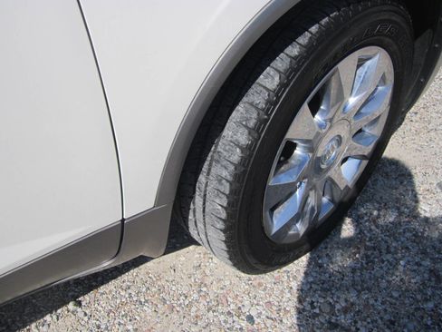 Used 2012 Buick Enclave Premium image 7