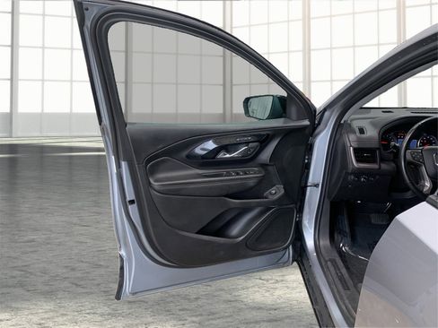 Used 2023 GMC Terrain AT4 image 18