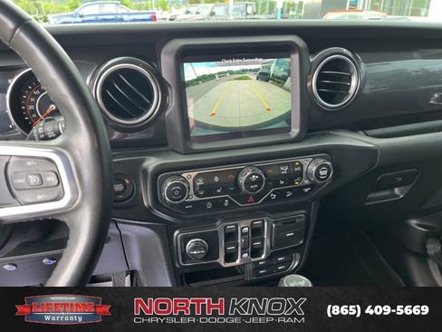 Used 2020 Jeep Wrangler Unlimited Sahara AWD/4WD image 10