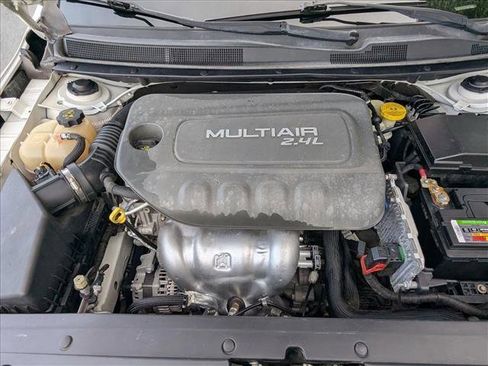 Used 2015 Chrysler 200 Limited w/ Convenience Group image 20