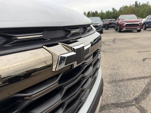 Used 2024 Chevrolet TrailBlazer ACTIV AWD/4WD image 10