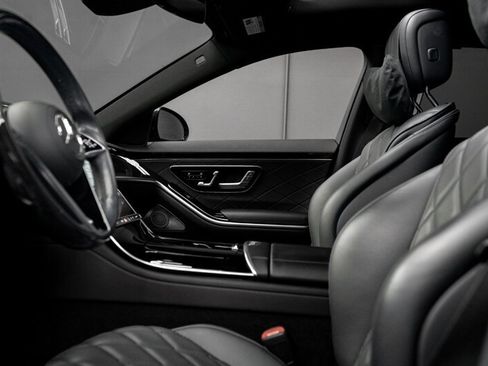 Used 2024 Mercedes-Benz S 580 4MATIC Sedan image 16