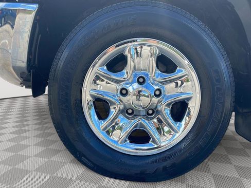 Used 2016 Toyota Tundra SR5 AWD/4WD image 9