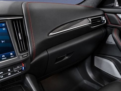 Used 2022 Maserati Levante Trofeo AWD/4WD image 18