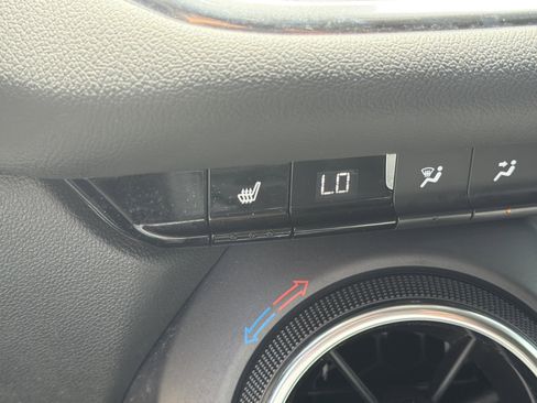Used 2022 Chevrolet Blazer LT FWD image 31