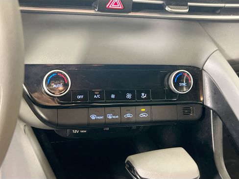 Used 2023 Hyundai Elantra SEL FWD image 15