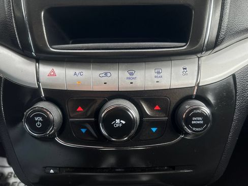 Used 2020 Dodge Journey SE w/ SE Popular Equipment Group FWD image 27