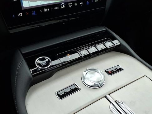 New 2026 Lincoln Navigator Reserve w/ Jet Appearance Package AWD/4WD image 24