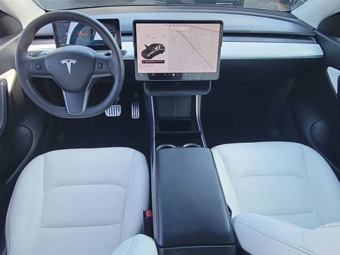 Used 2021 Tesla Model Y Long Range AWD/4WD image 19