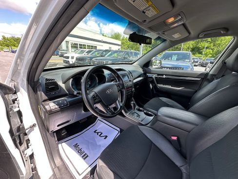 Used 2012 Kia Sorento EX AWD/4WD image 23