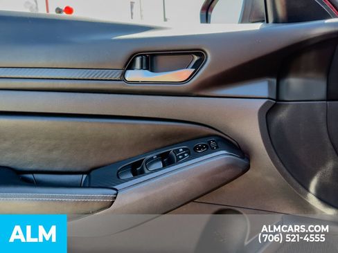 Used 2025 Nissan Altima 2.5 SV FWD image 11