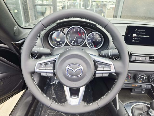 New 2026 MAZDA MX-5 Miata Club w/ Weather Package RWD image 18
