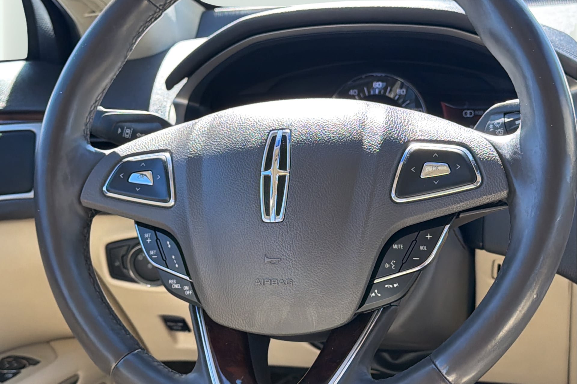 Used 2015 Lincoln MKZ Hybrid w/ Equipment Group 202A Reserve FWD image 27