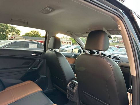 Used 2018 Volkswagen Tiguan SE w/ 18" Alloy Wheels Package AWD/4WD image 33