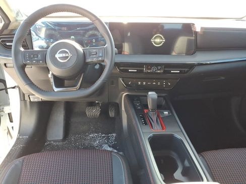 New 2026 Nissan Kicks SR w/ Cold Weather Package image 9