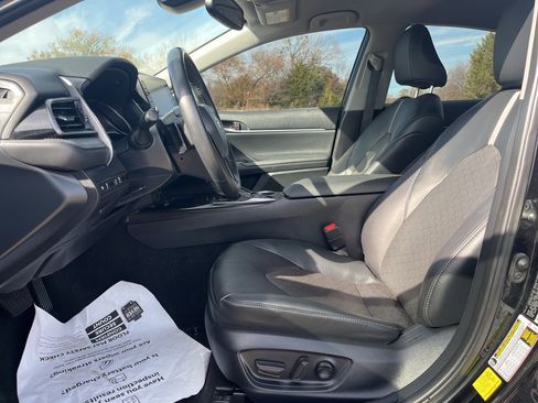 Used 2024 Toyota Camry XSE image 10