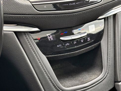 Used 2019 Cadillac XT5 Luxury image 27