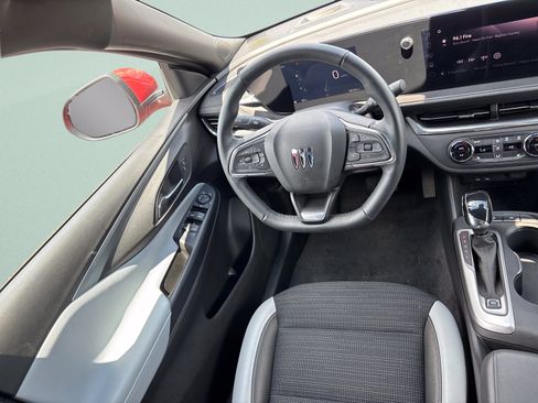 Used 2024 Buick Envista Preferred w/ Convenience I Package FWD image 25
