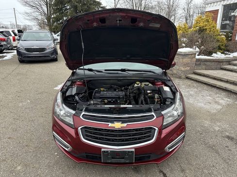 Used 2015 Chevrolet Cruze LT FWD image 12