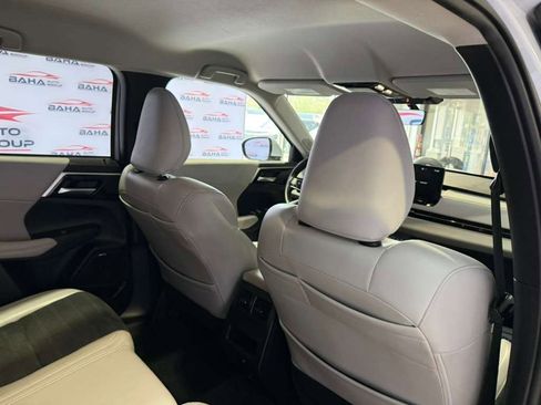 Used 2025 Mitsubishi Outlander Trail Edition image 48