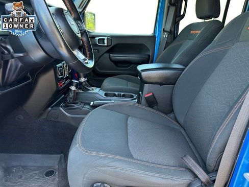 Used 2023 Jeep Gladiator Mojave w/ Dual Top Group AWD/4WD image 11