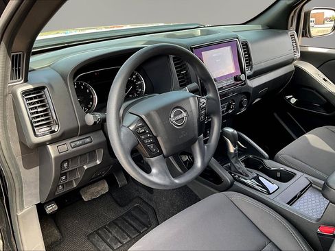 Used 2023 Nissan Frontier SV w/ Midnight Edition Package image 18