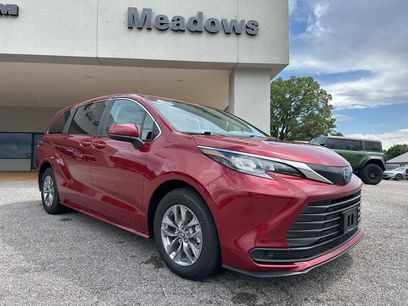 Used 2024 Toyota Sienna LE