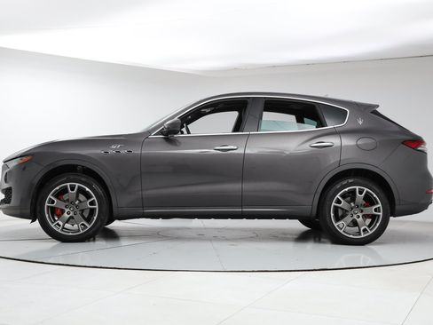 Certified 2023 Maserati Levante GT AWD/4WD image 2