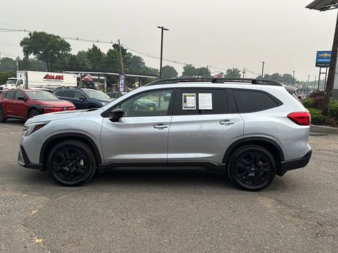 Used 2025 Subaru Ascent Bronze Edition w/ Onyx Package AWD/4WD image 8