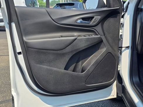 Used 2023 Chevrolet Equinox LT w/ LPO, Floor Liner Package image 20