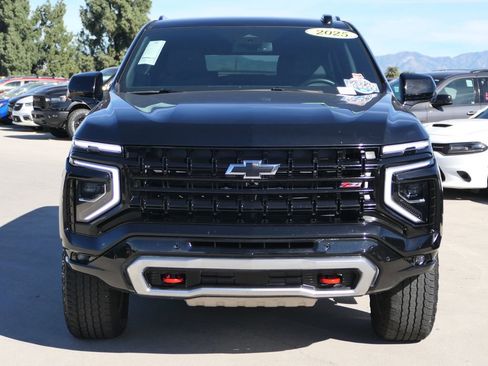 Used 2025 Chevrolet Suburban Z71 AWD/4WD image 7